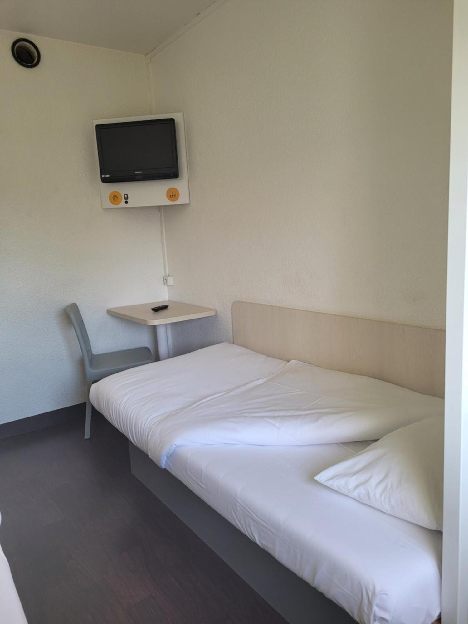 Tip Hotel Cambrai Ex Hotel F1 Eksteriør billede