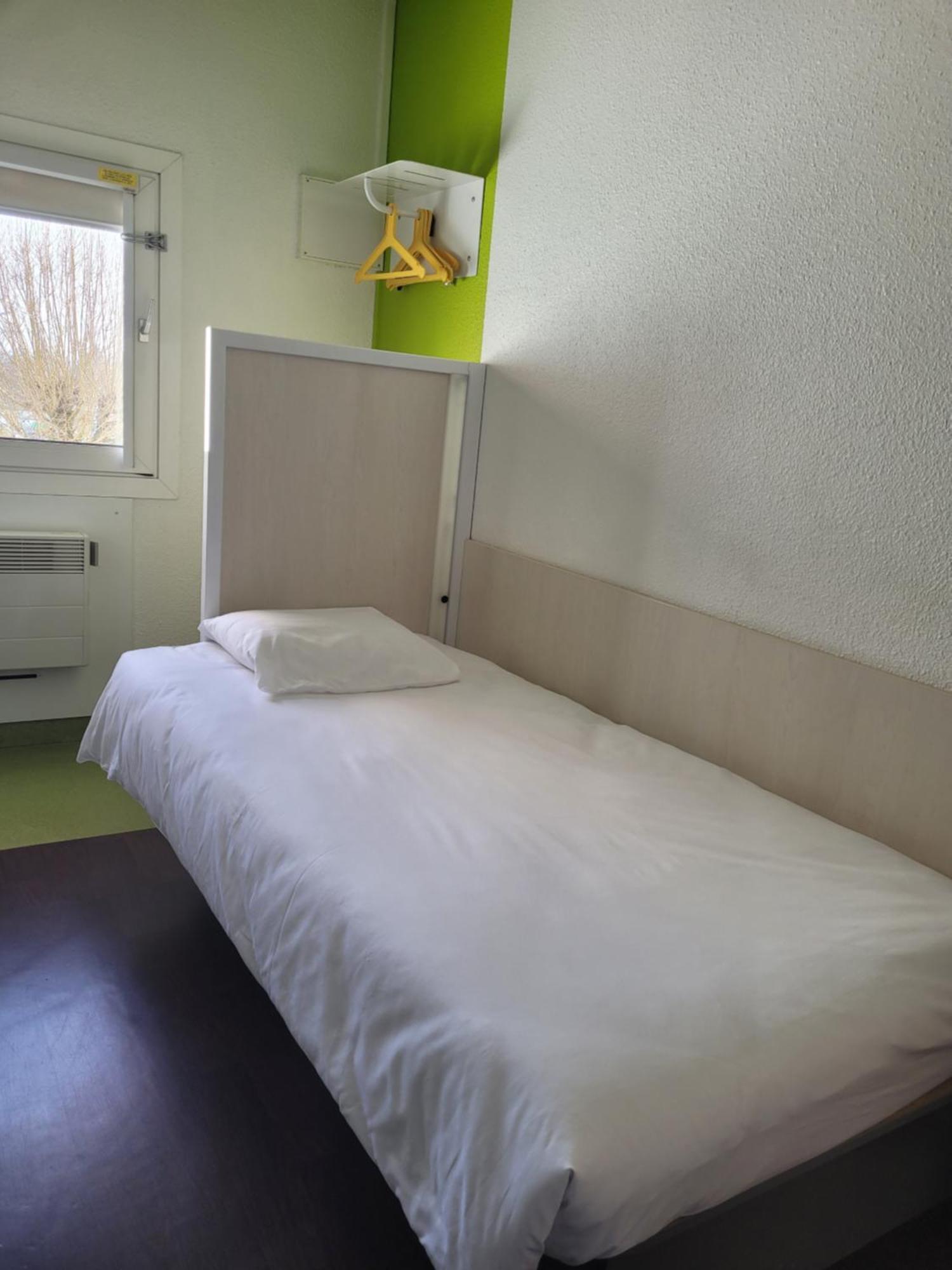 Tip Hotel Cambrai Ex Hotel F1 Eksteriør billede