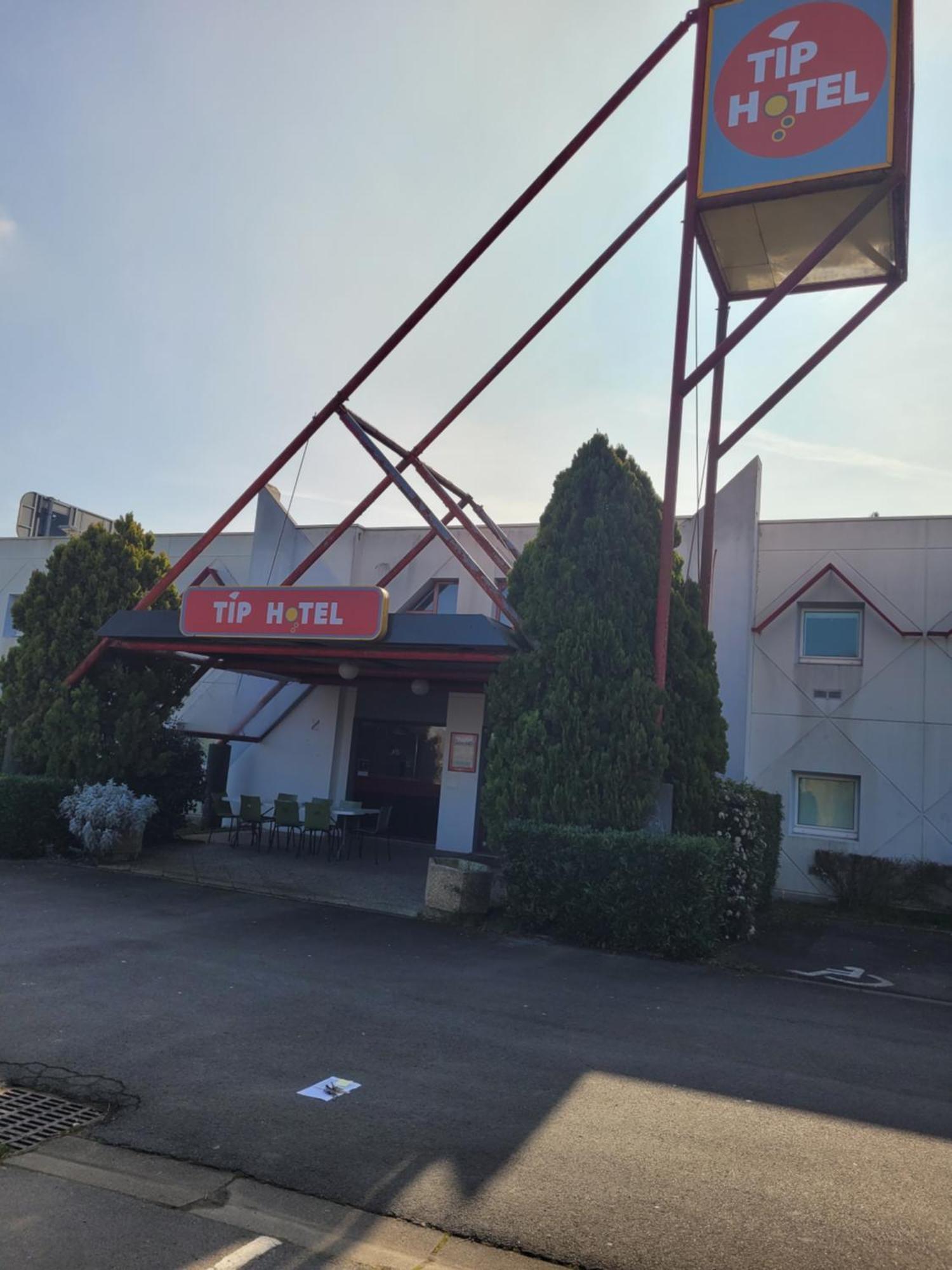 Tip Hotel Cambrai Ex Hotel F1 Eksteriør billede